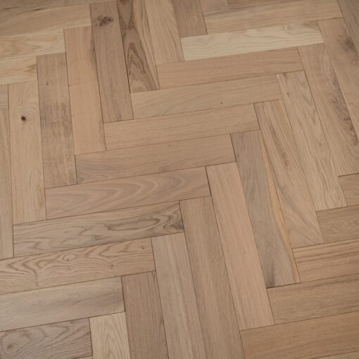Brushed&Lacquered Engineered Invisible Herringbone Wood flooring 90mm - Image 2