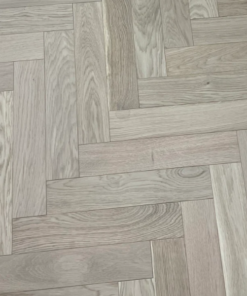 Alternative view of Engineered Herringbone Invisible Oak H115 (90mm x 10mm x 450mm)