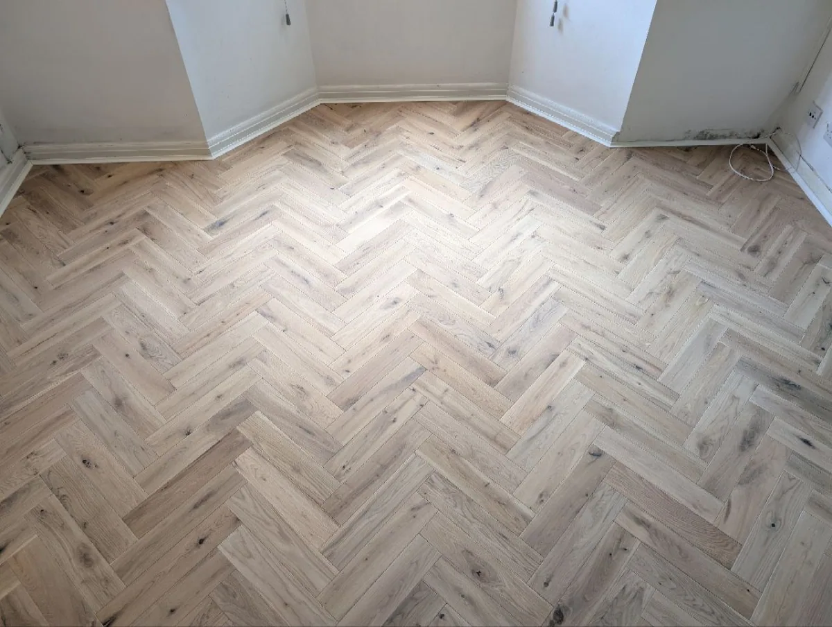 Rustic grade oak herringbone floor in a Rotherhithe house