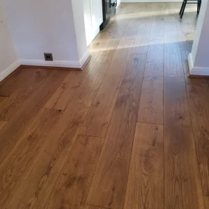 Golden Handscraped – Engineered Oak Plank Flooring
