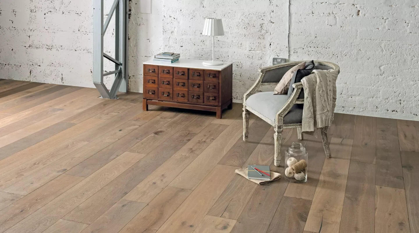 Cross Sawn – Engineered Oak Plank Flooring - Image 2