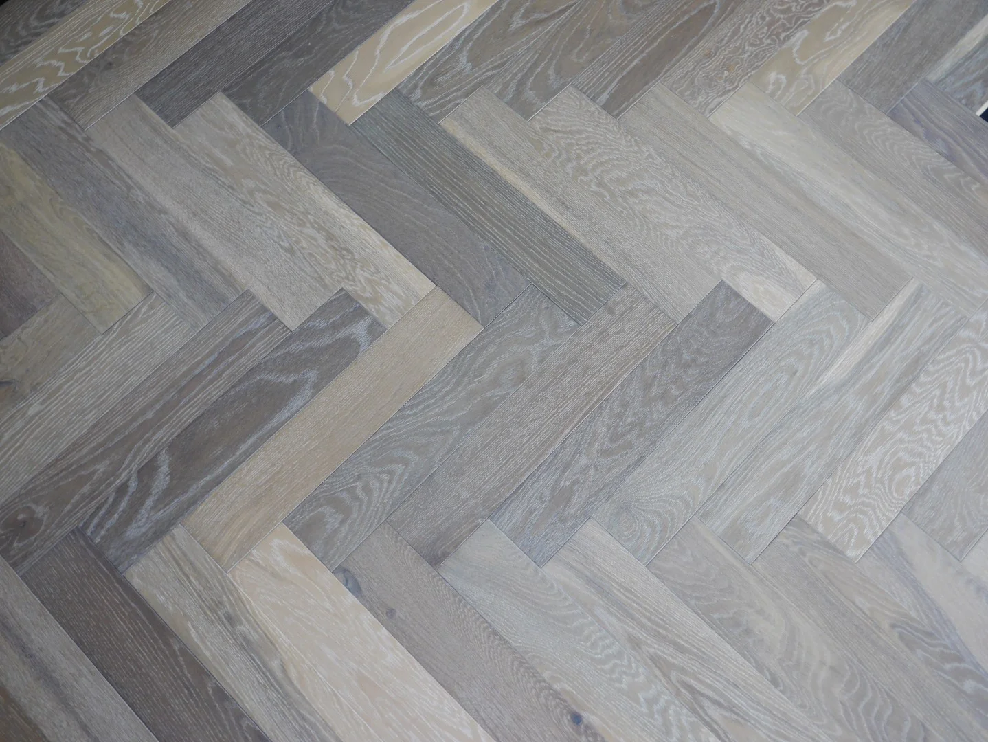 Smoke Grey – Engineered Oak Herringbone Flooring - Image 3