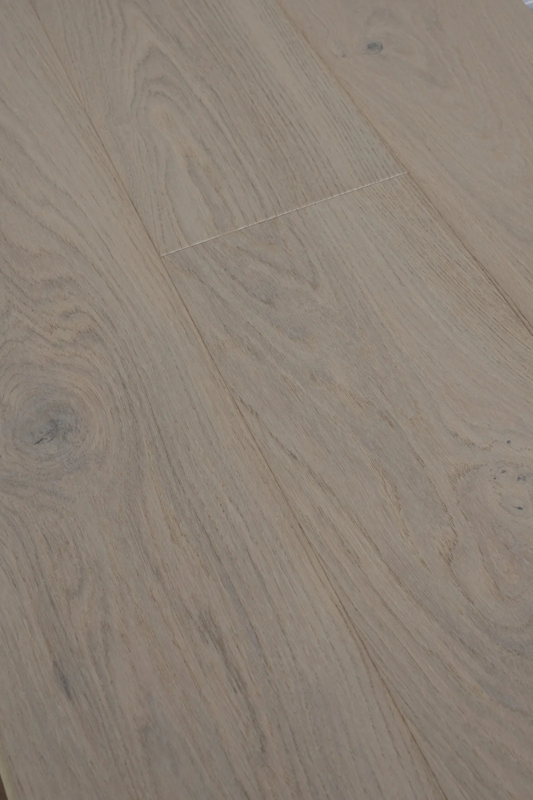 Aspen Oak – Engineered Oak Plank Flooring - Image 3